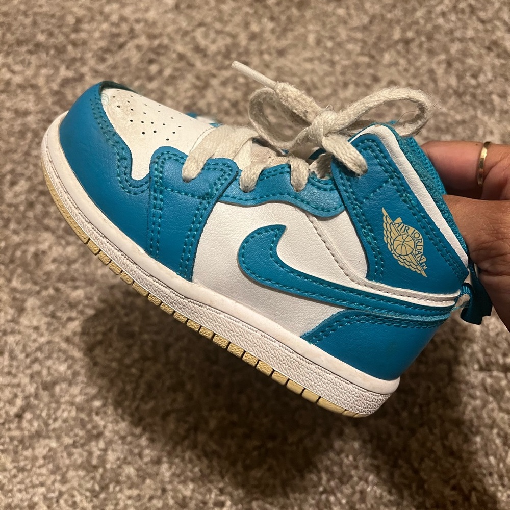Toddler Jordan 1 Mid 7C